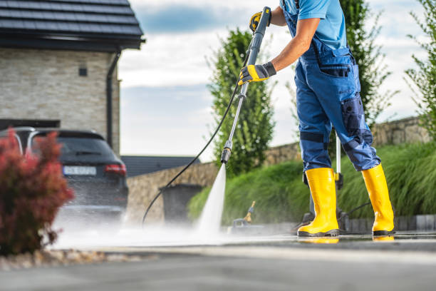 Why Choose Our Certified Pressure Washing Experts for Your Project Needs in Wilderness Rim, WA?